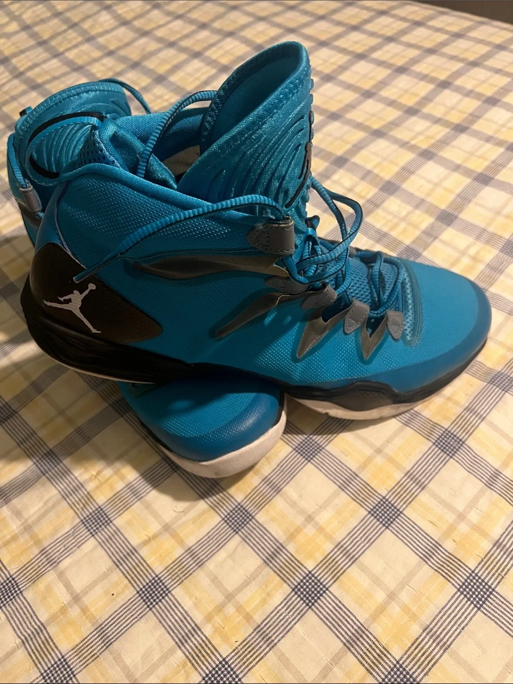 Jordan men’s Teal High-Top Basketball Sneakers
